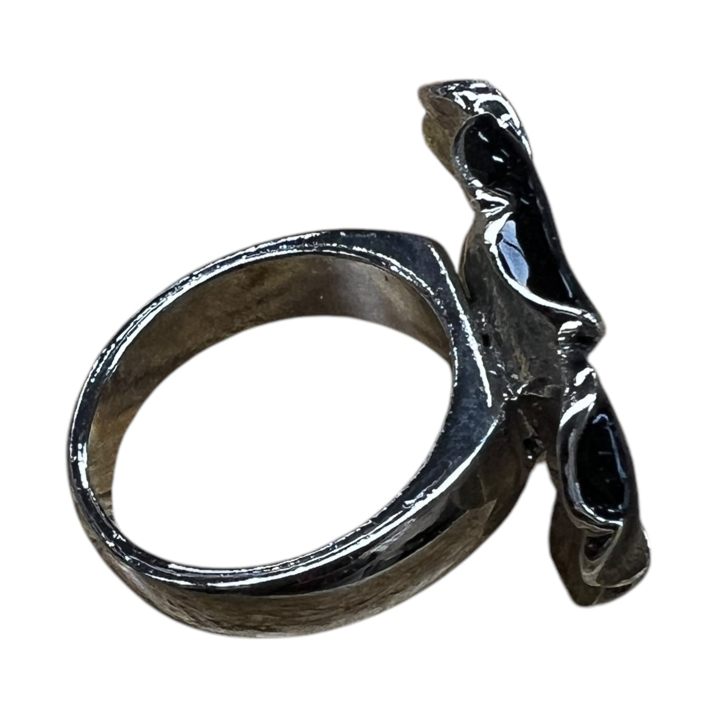 Ring Statement In Black & Silver