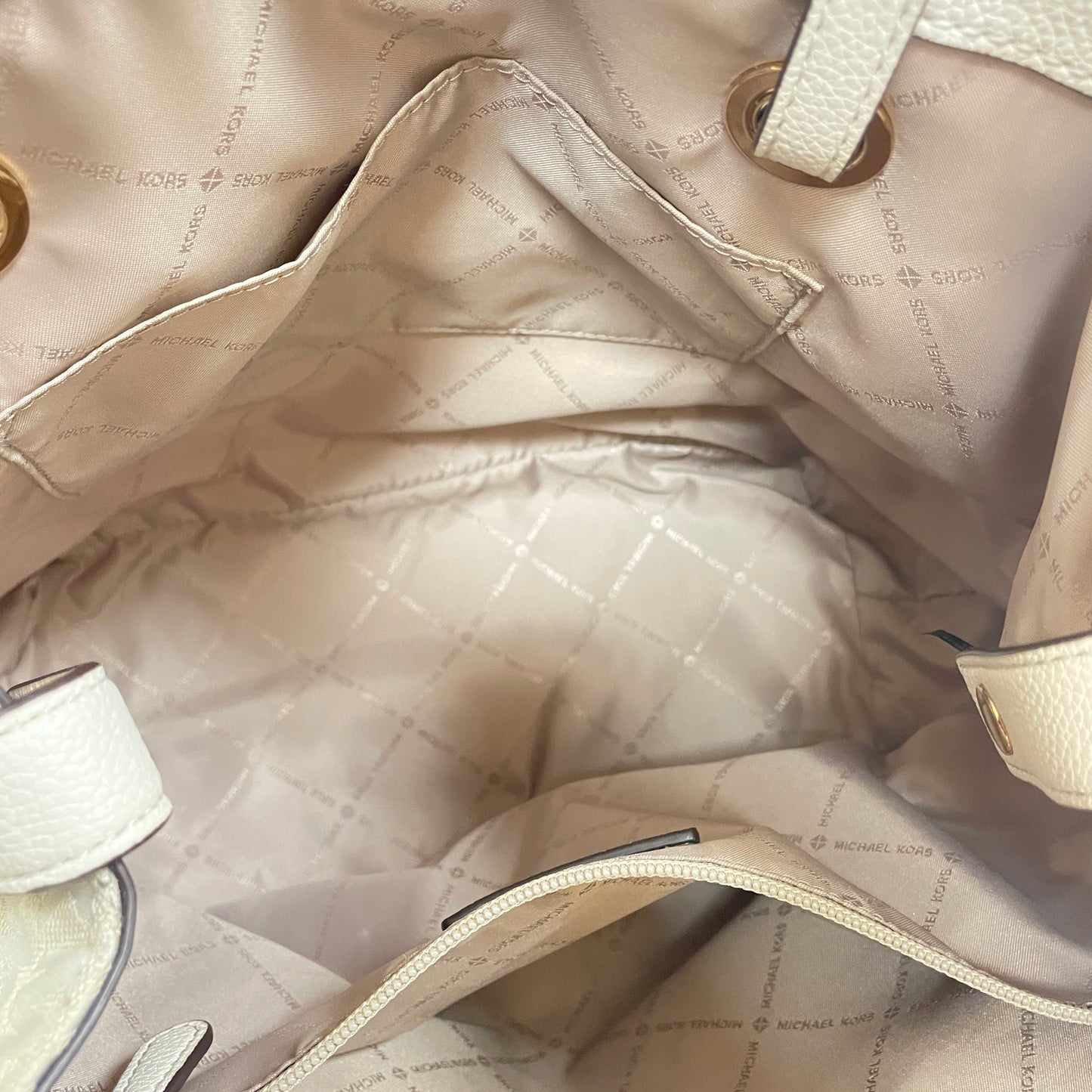 Handbag Designer By Michael Kors In Cream, Size:Large