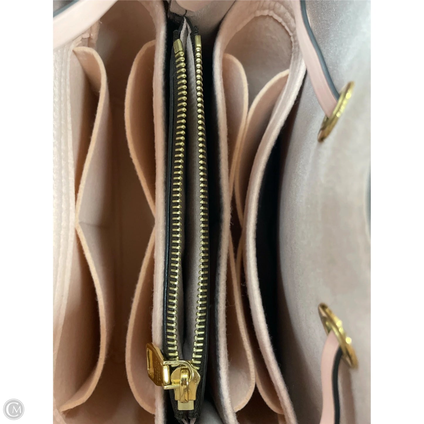 Handbag Luxury Designer By Louis Vuitton, Size: Medium