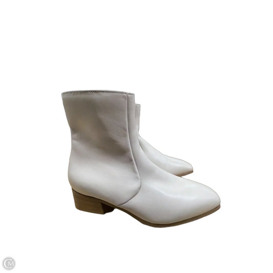 Boots Leather By Aquatalia In Cream, Size: 7