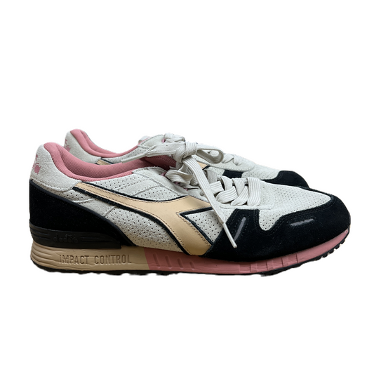 Shoes Athletic By DIADORA  Size: 9.5