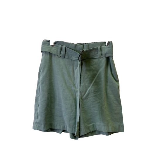 Shorts By Simply Vera  Size: M
