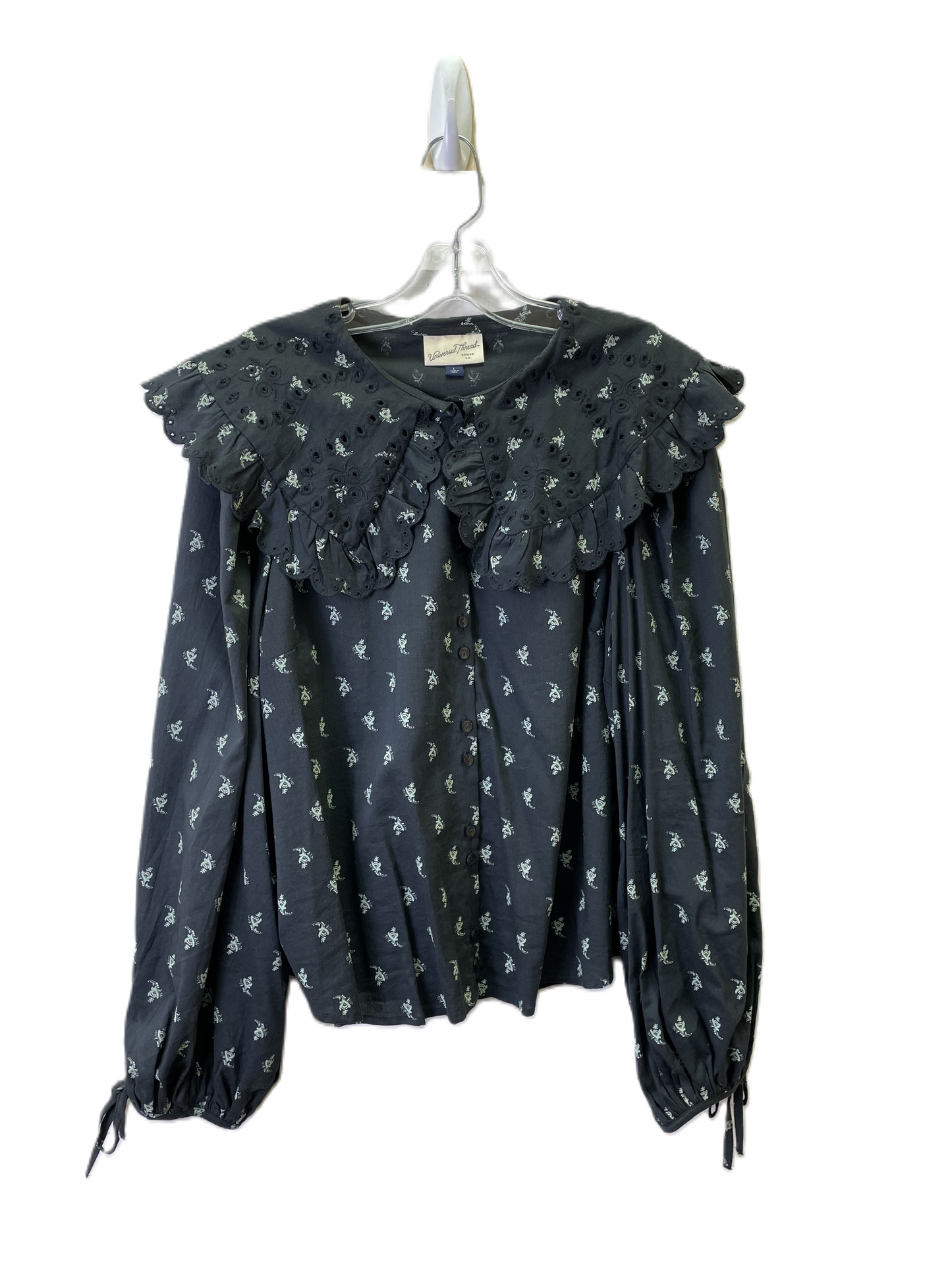 Top Long Sleeve By Universal Thread In Black & Green, Size: L