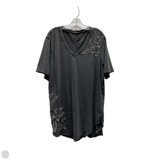 Top Short Sleeve By Life Is Good In Black, Size: Xxl