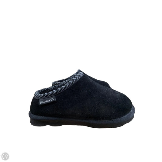 Shoes Flats By Bearpaw In Black, Size: 7