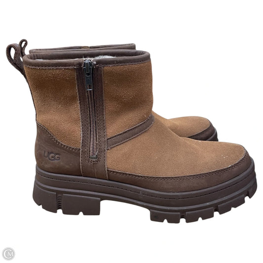 Boots Designer By Ugg In Brown, Size: 9