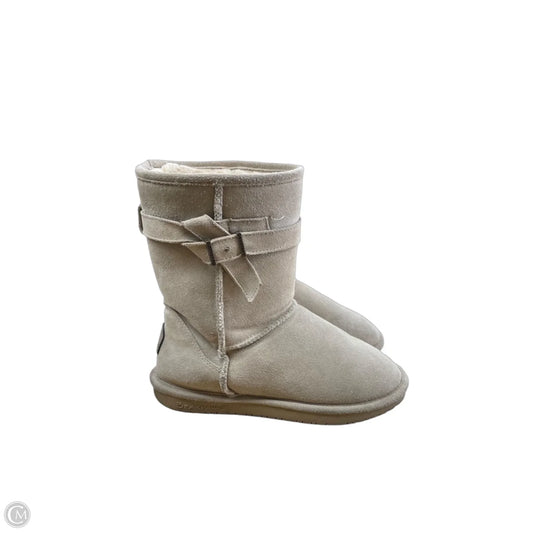 Boots Ankle Flats By Bearpaw In Beige, Size: 10