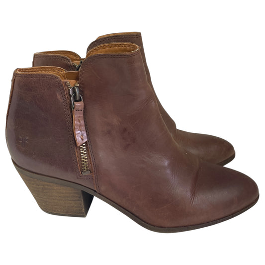 Boots Designer By Frye In Brown, Size:7