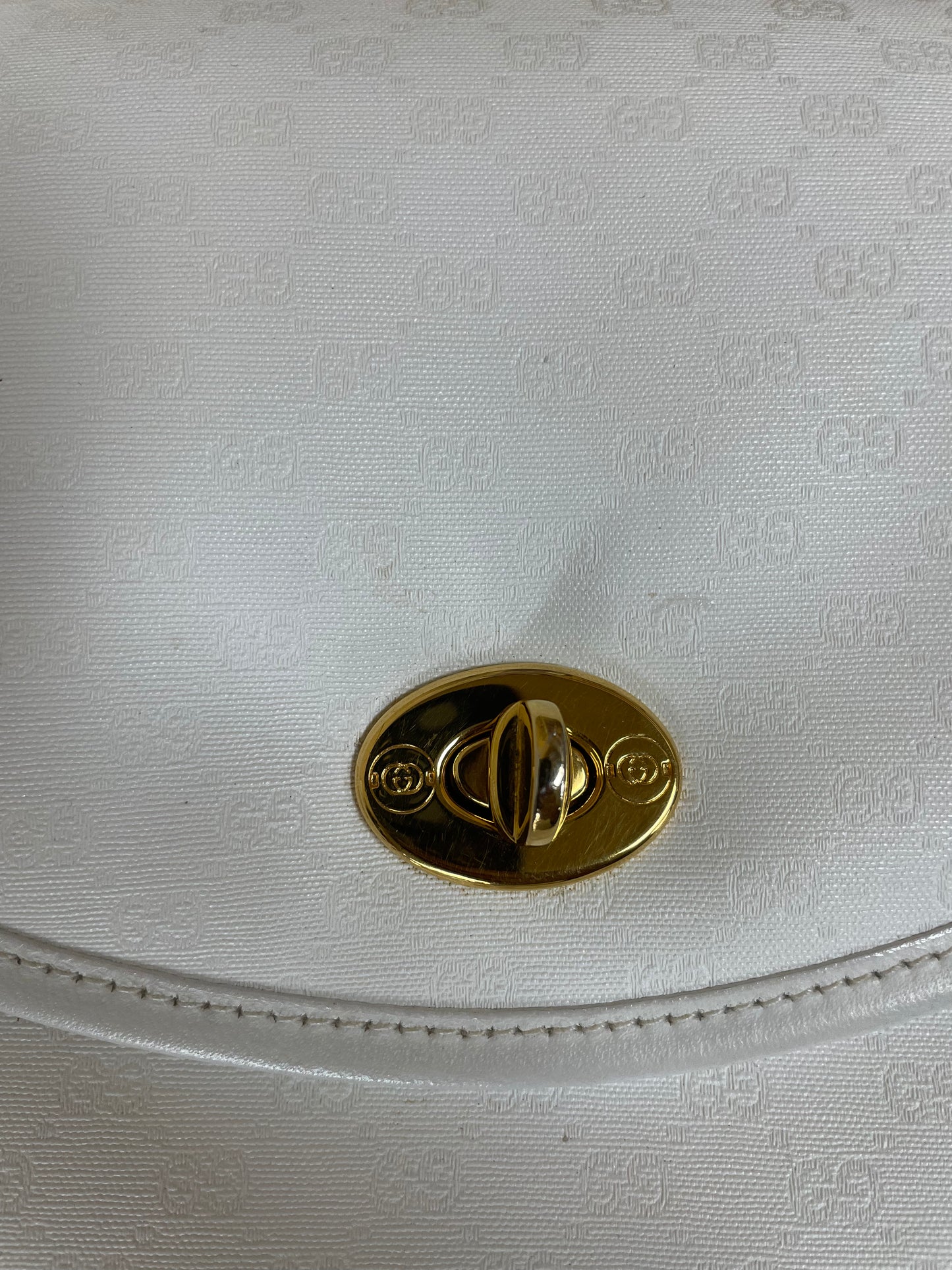 Crossbody Luxury Designer By Gucci, Size: Small