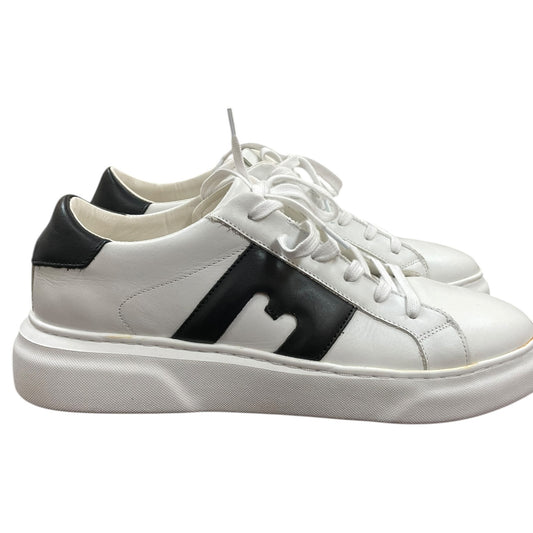 Shoes Sneakers By Bruno Magli Shoes In White, Size:11