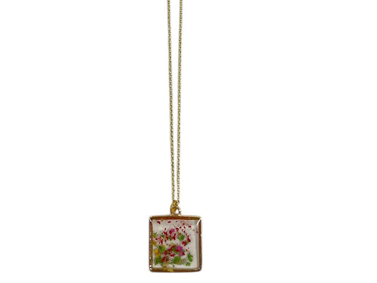 Necklace Pendant By Clothes Mentor In Gold & Pink