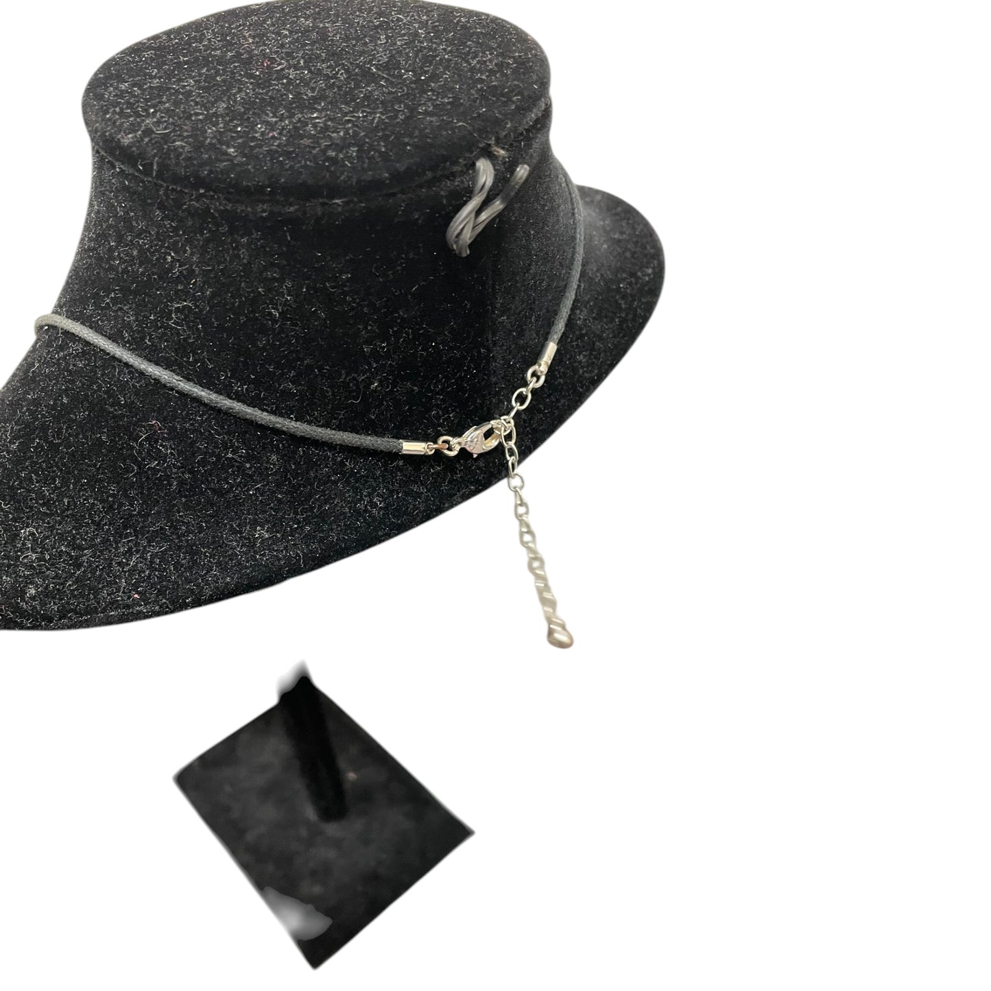 Necklace Lariat & Y-Drop By Clothes Mentor In Black & Silver