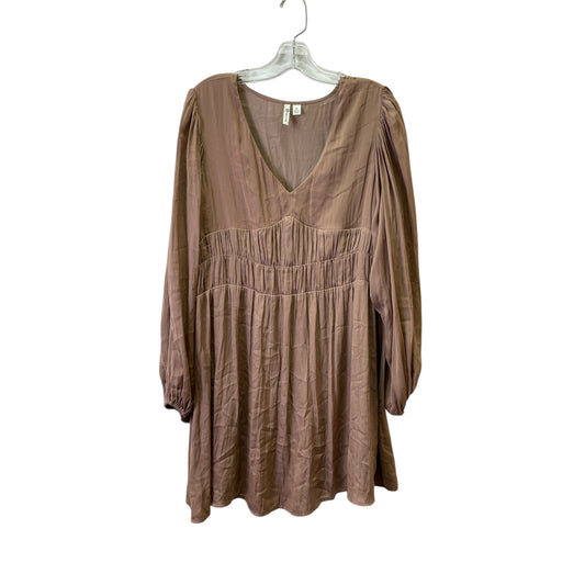 Dress Casual Short By Versona In Tan, Size:M