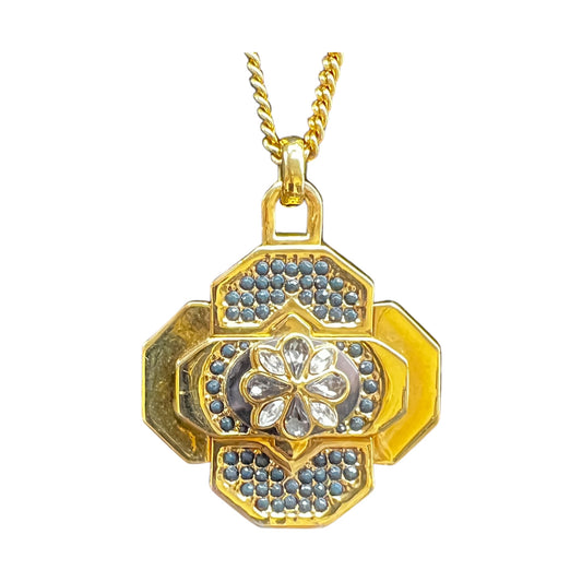 Necklace Pendant By Ann Taylor In Gold