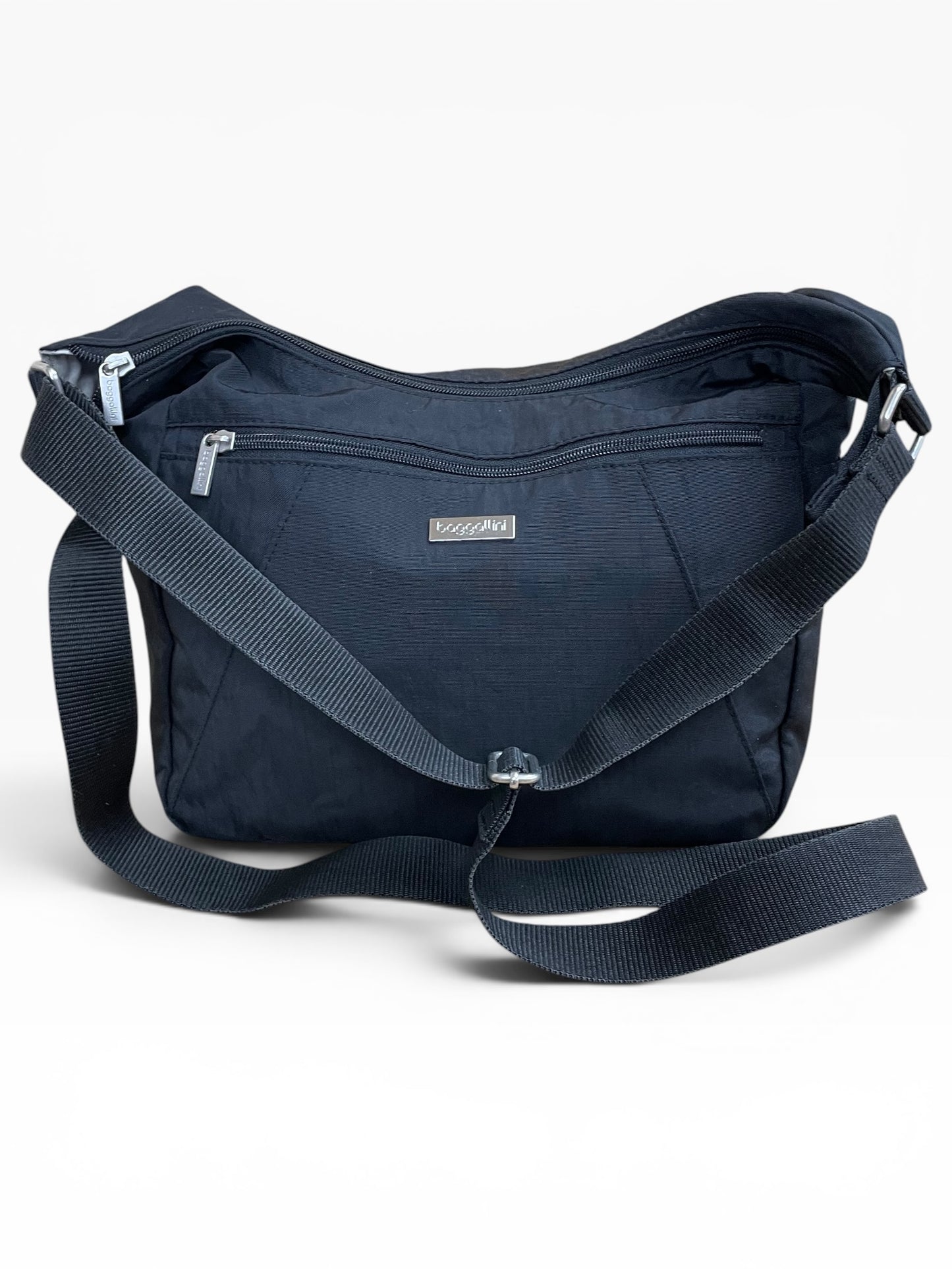 Crossbody By Baggallini In Black, Size:Medium