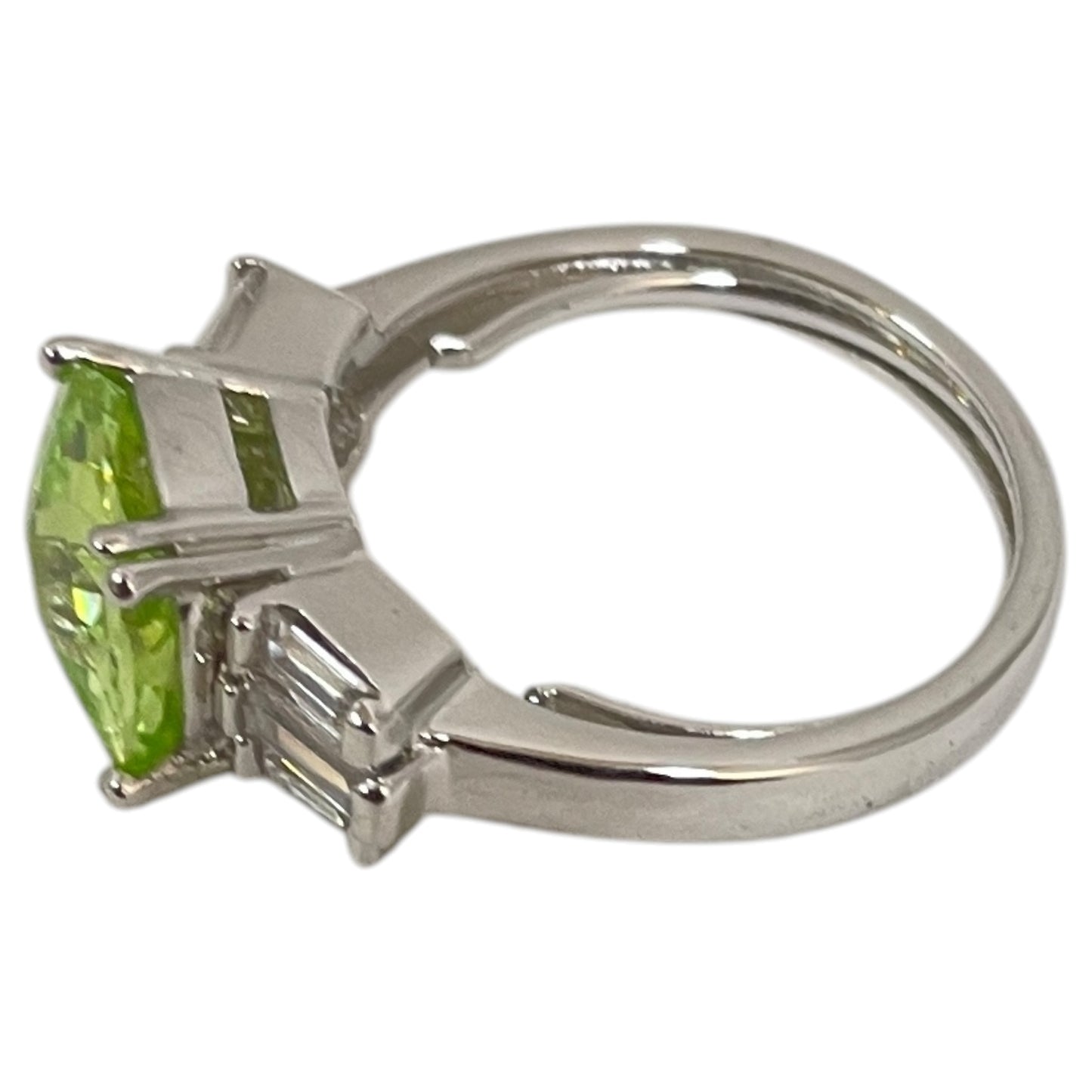 Ring Statement By Cme In Green, Size:9.5
