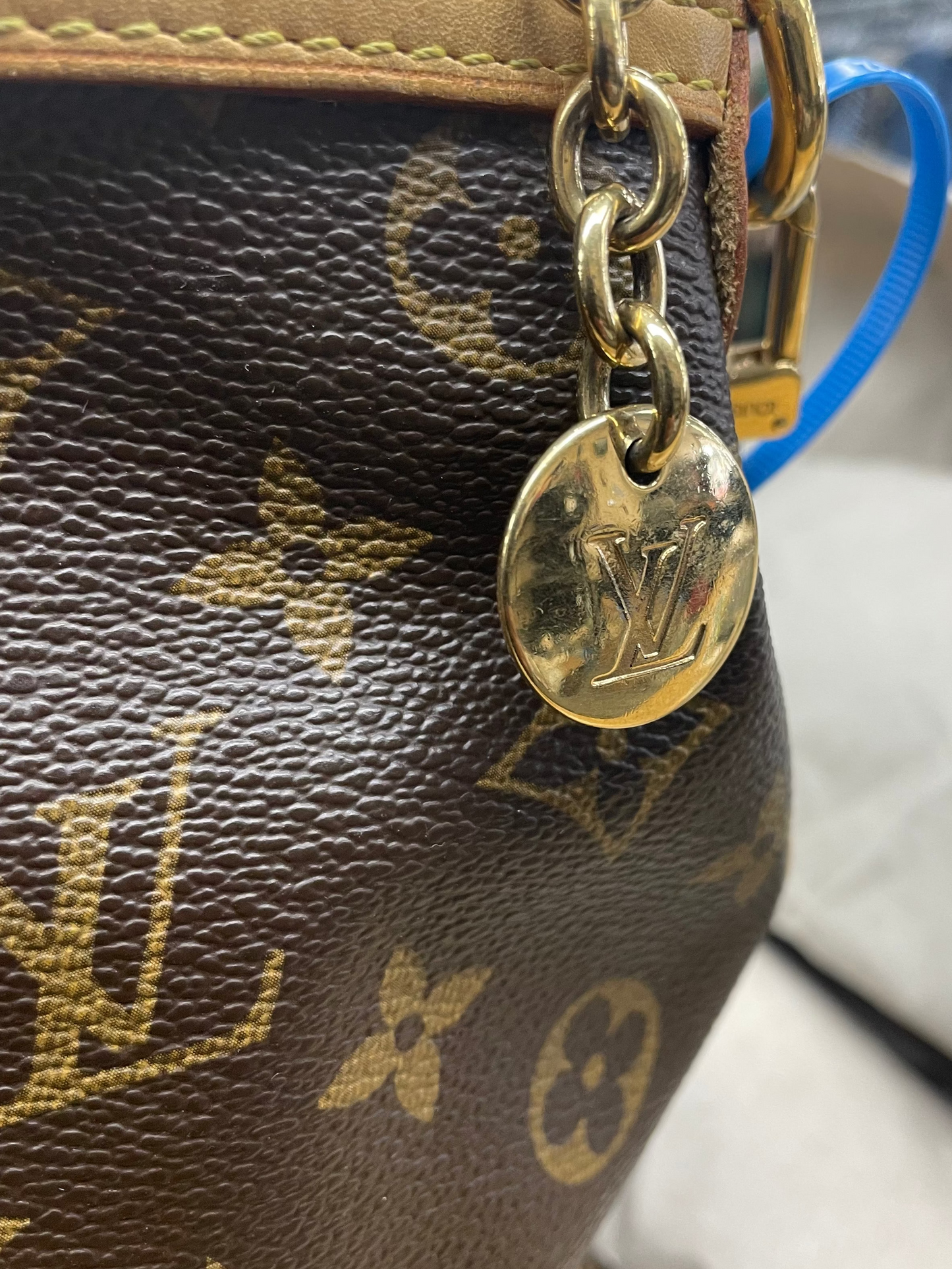 Handbag Luxury Designer By Louis Vuitton In Brown, Size:Medium