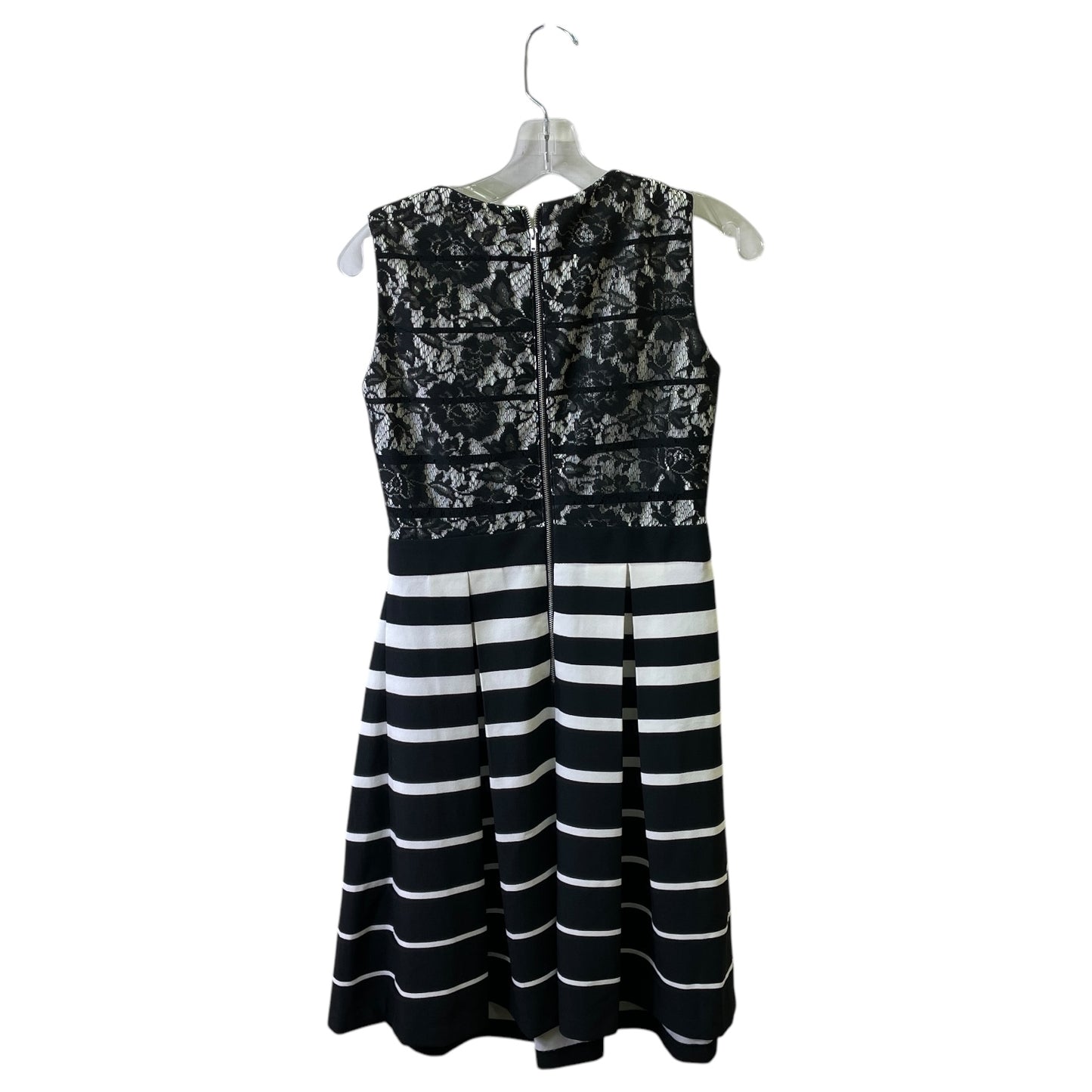Dress Casual Short By Donny and Nicole’s In Black & White, Size:4