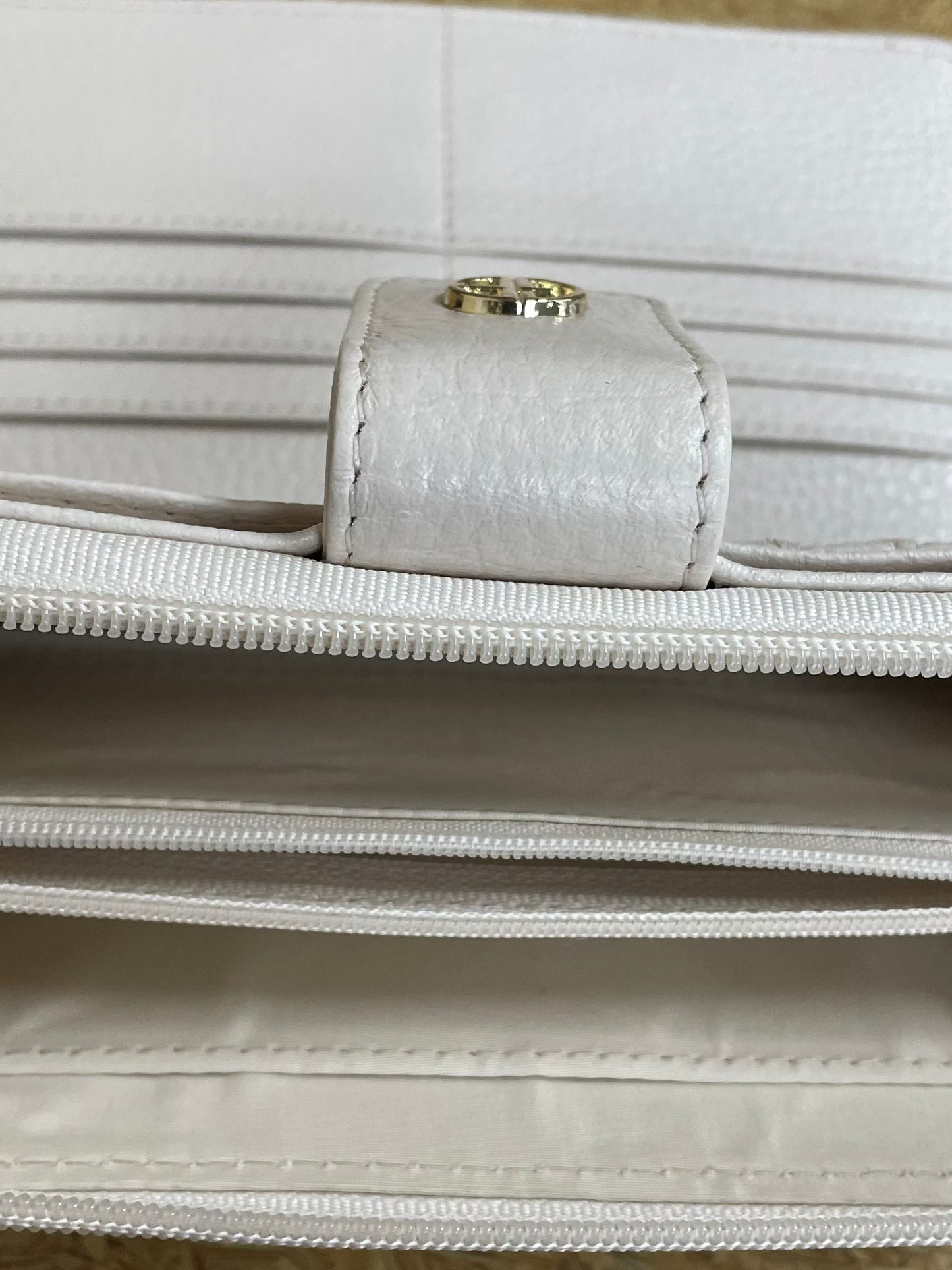 Wallet Leather By Giani Bernini In Cream, Size:Medium