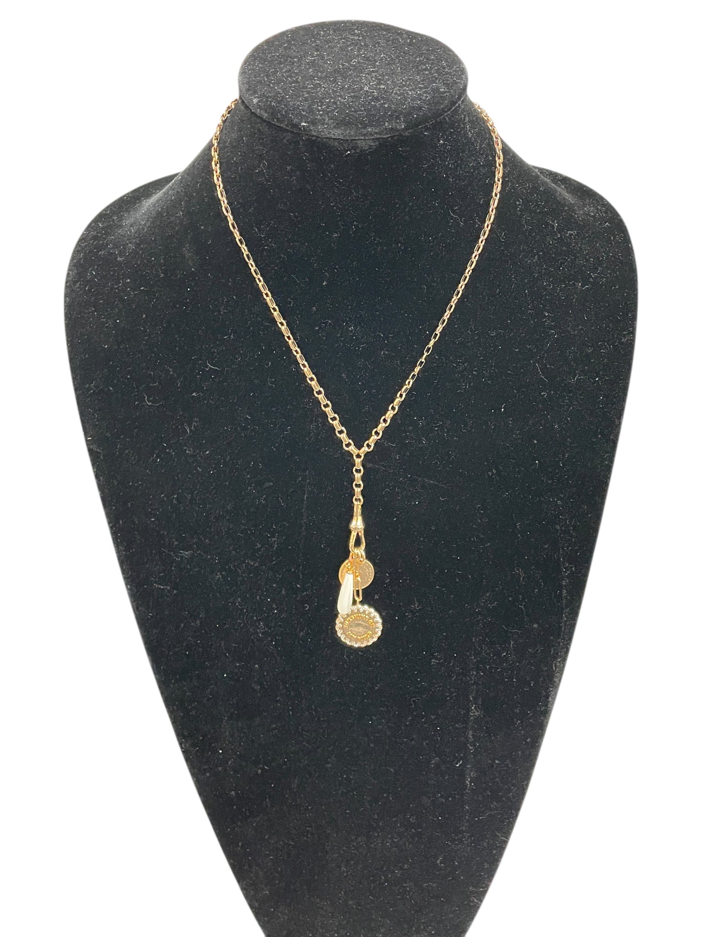 Necklace Pendant By Clothes Mentor In Gold