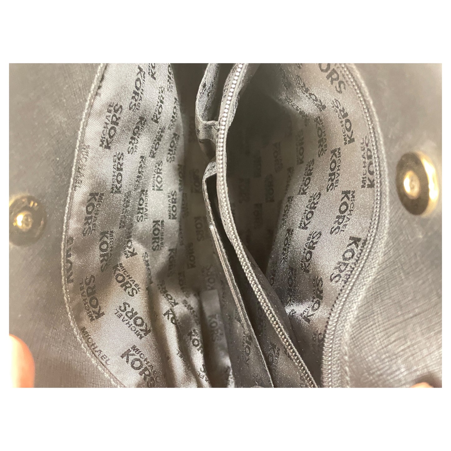 Handbag Designer By Michael Kors In Black, Size:Medium