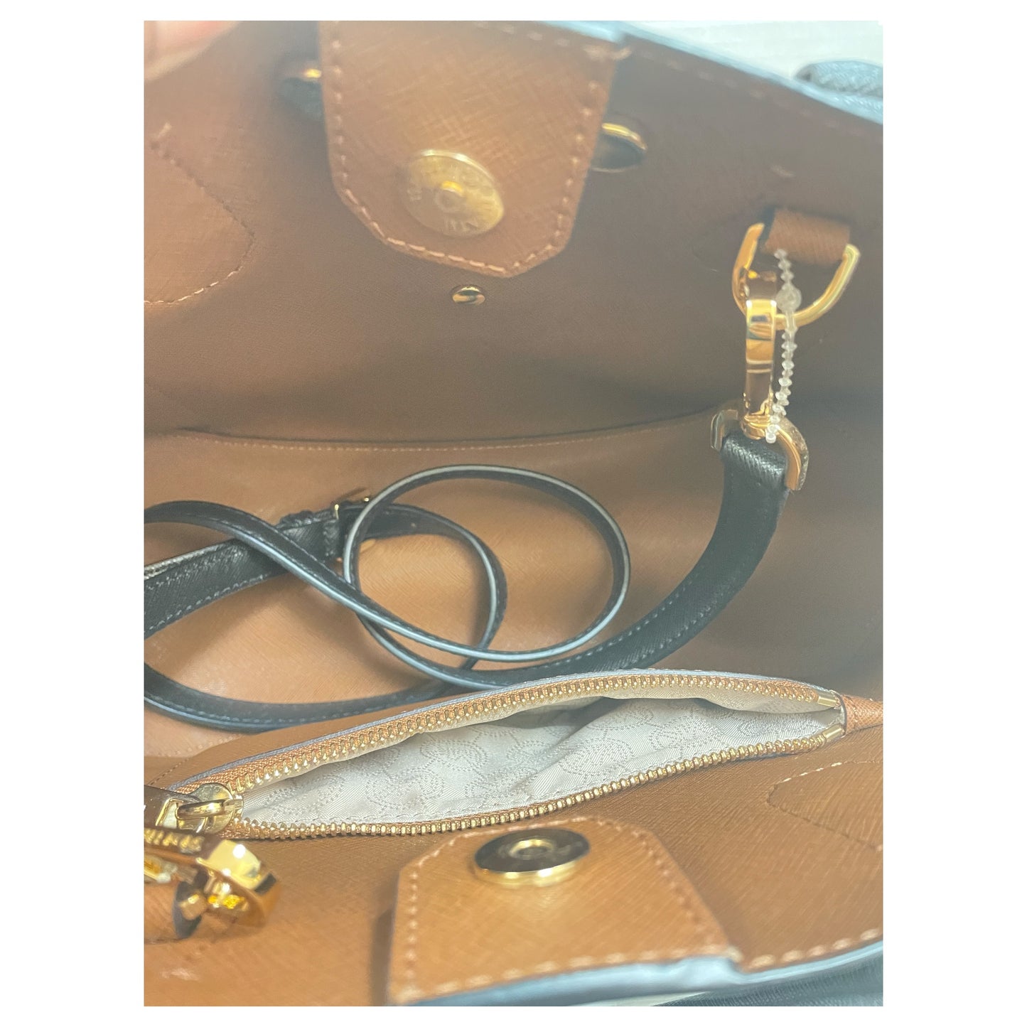 Handbag Designer By Michael Kors In Black, Size:Medium