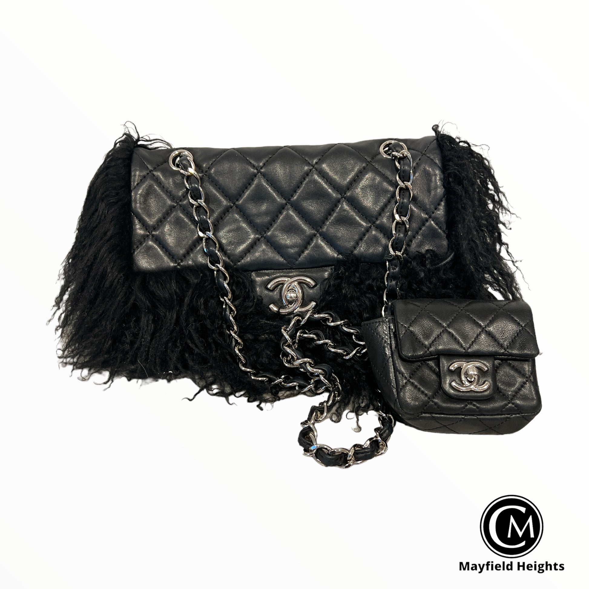 Handbag Luxury Designer By Chanel Size: Medium